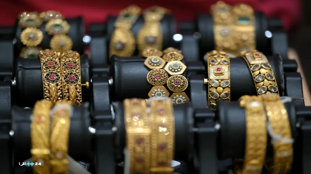 صعود أسعار الذهب مع تراجع الدولار وتوقعات بتهدئة التوترات مع إيران